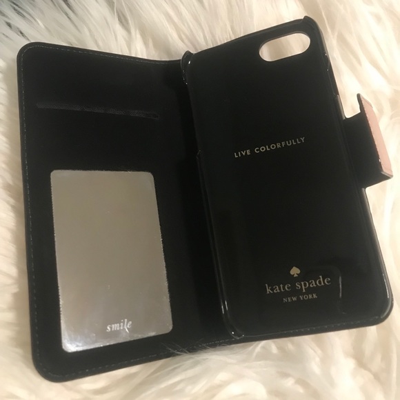 *SOLD* Kate Spade Phone Case - Picture 3 of 4
